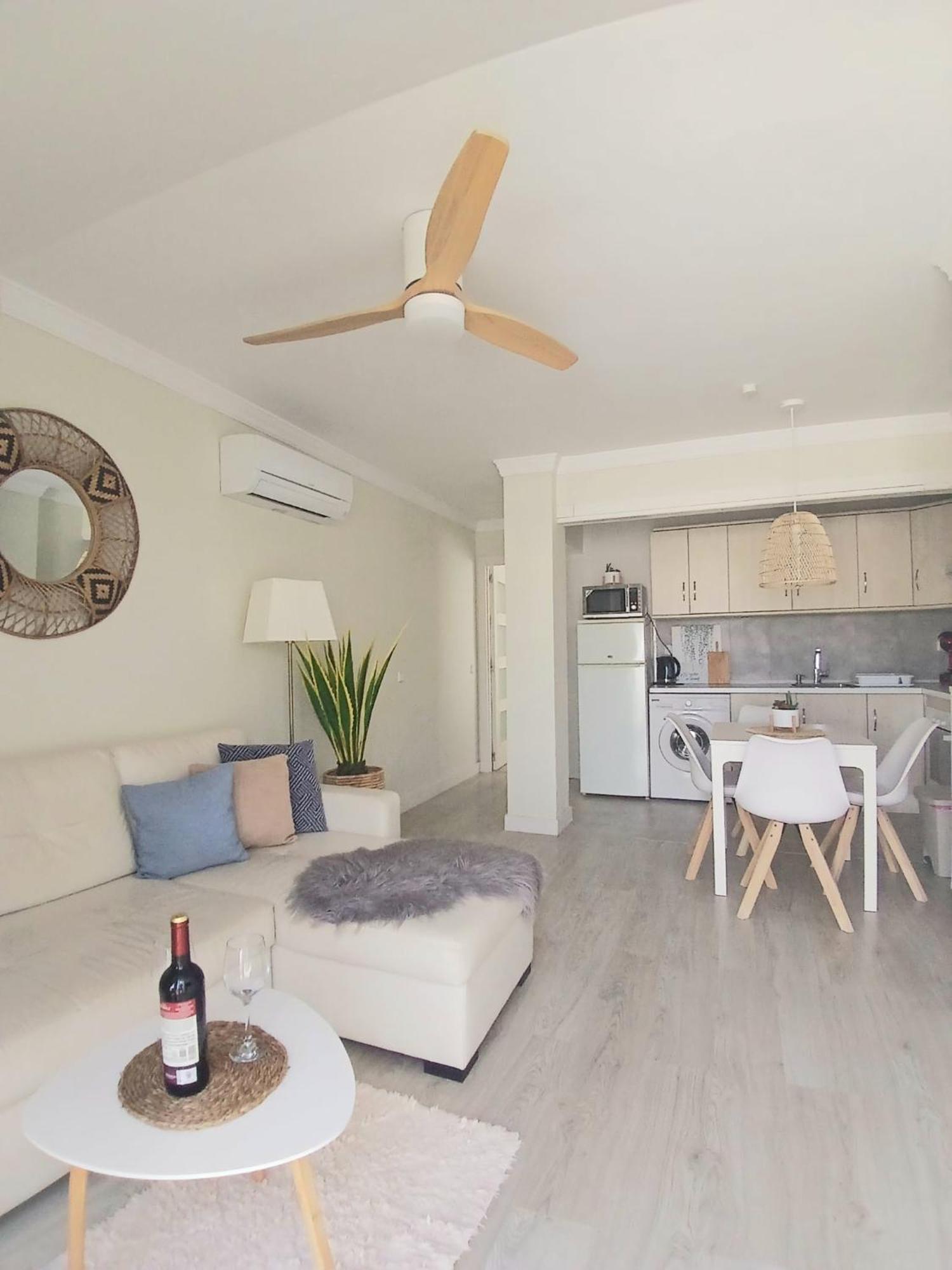 New City Penthouse Near Beach With Sunny Balcony Fuengirola Dış mekan fotoğraf